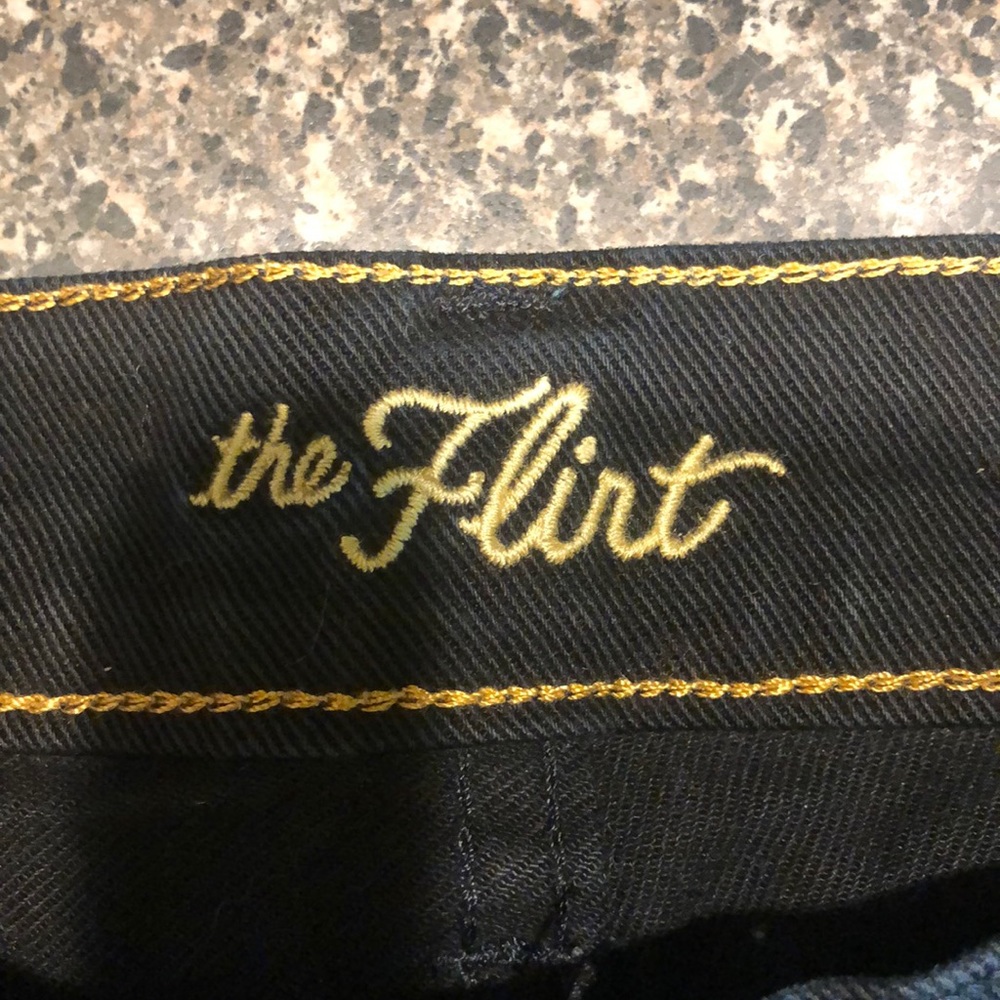 Old Navy The Flirt Black Straight Leg Jean Size 12 - Picture 3 of 5